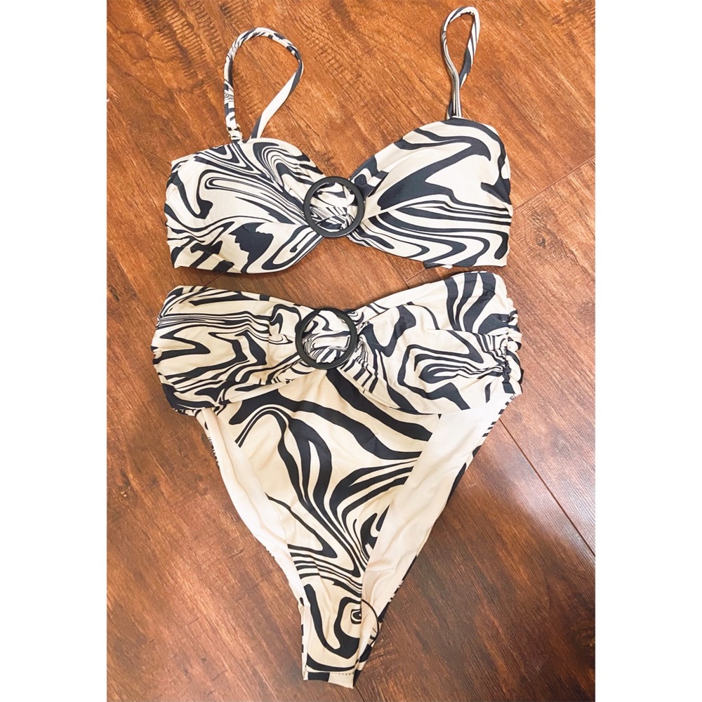 Beach Riot | Bikini Set. - Picture 14 of 16